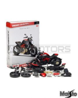 Ducati Diavel Carbon Edition (2011-2013) összeszerelhető modell - Maisto